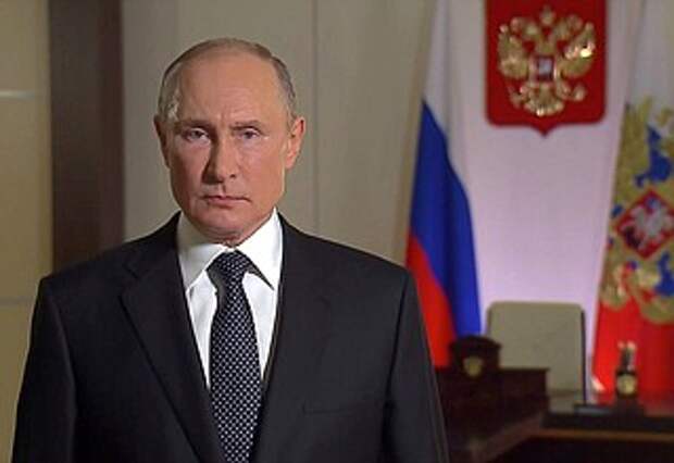 Владимир Путин в видеообращении поздравил граждан России с Днём Героев Отечества.