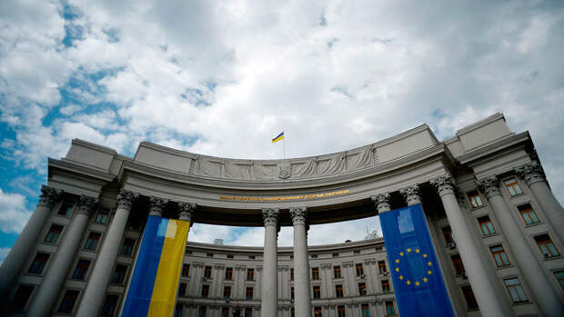 В МИД Украины заявили, что виза не гарантирует россиянам въезд в страну