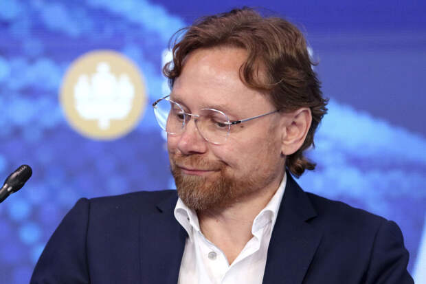 Экс-игрок Бубнов раскритиковал тренера Карпина за мат в раздевалке сборной