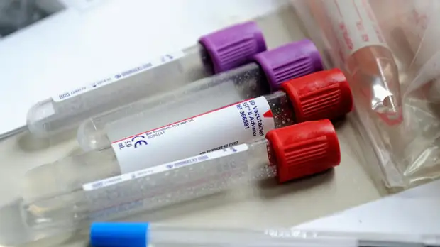 Вучич объявил о введении в Белграде комендантского часа