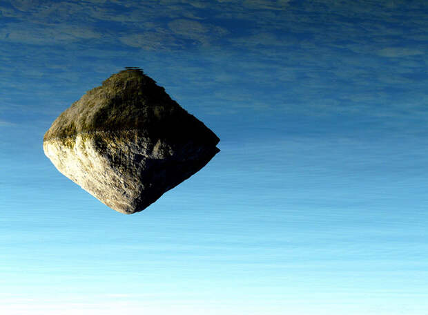 amazing-reflections-optical-illusion-119-583802a016836__700