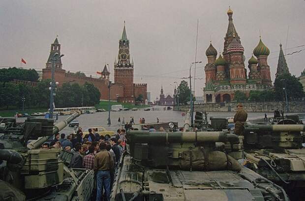 Танки на Красной площади Танки на Красной площади