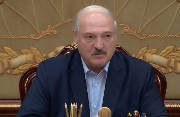 Лукашенко сделал несколько заявлений по скандалу вокруг «вагнеровцев» Лукашенко сделал несколько заявлений по скандалу вокруг «вагнеровцев»