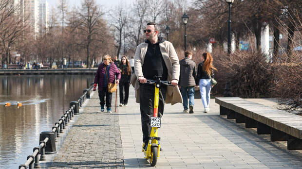 Эксперт Воропаев: рост штрафов в 10 раз не остановит нарушителей на самокатах