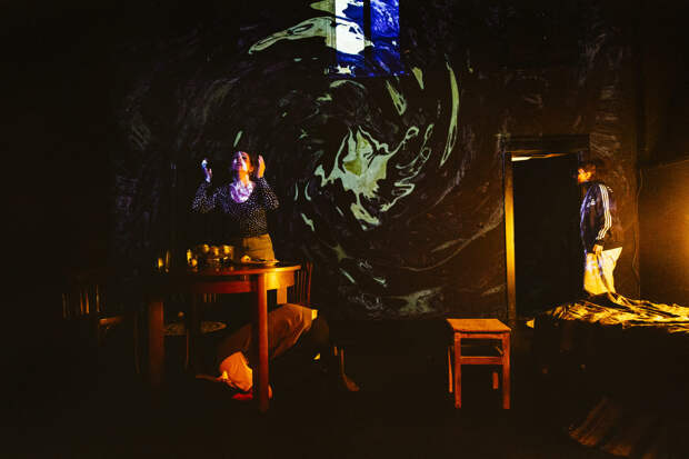 Ласковое безразличие мира: «Это конец света» в Пространстве «Внутри» Ласковое безразличие мира: «Это конец света» в Пространстве «Внутри»