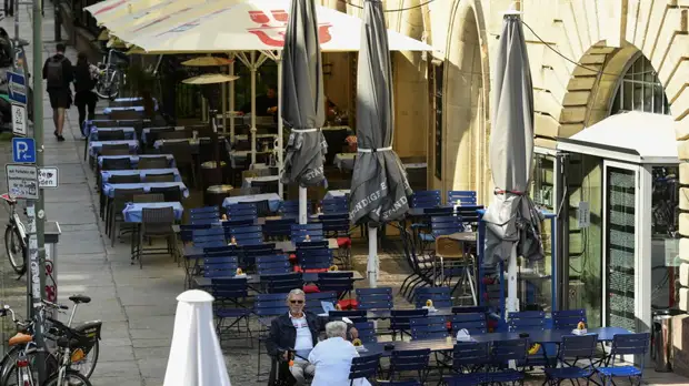 В Германии впервые за полгода понизили уровень риска по коронавирусу