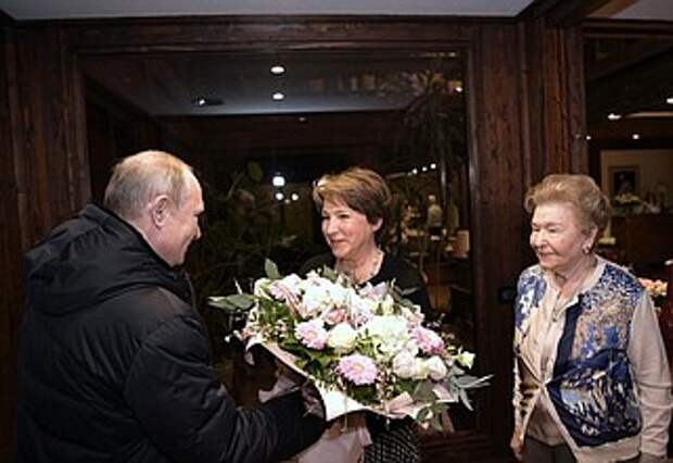 Владимир Путин поздравил Татьяну Юмашеву с Днем рождения.