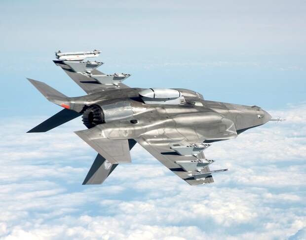 F-35 окажется бесполезным против российской техники – эксперт F-35 окажется бесполезным против российской техники – эксперт