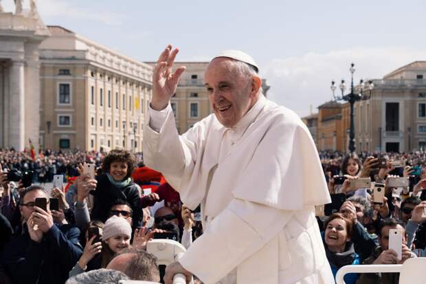 Папа Римский поедет на конференцию по Украине только при приглашении РФ