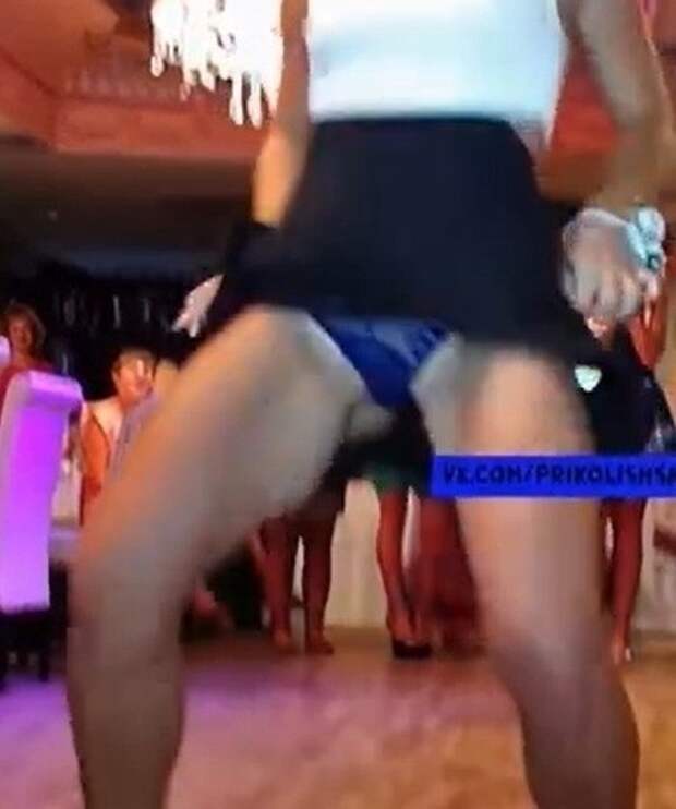 Х//ясе девки пляшут, по четыре сразу в ряд