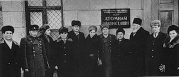Фотобиография маршала победы Георгия Константиновича Жукова.
