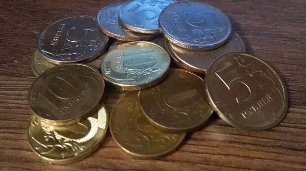 Эксперт Елин назвал пять финансовых привычек, которые не дают накопить деньги