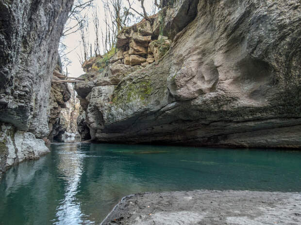 Хаджохская теснина. Пляж Лагуна. Фото автора. 