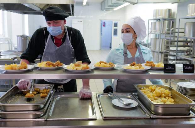 В России губернатор отреагировал на введение в школах меню для «платников» и «льготников»