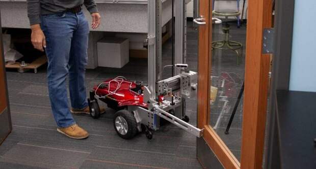 https://www.nauka.ua/news/robot-bez-ruk-spravivsya-iz-mehanizmom-zakrivannya-dverej#pid=1