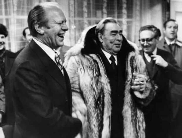19 декабря 1906 года родился Л.И. Брежнев. Жизнь при Брежневе была лучше?