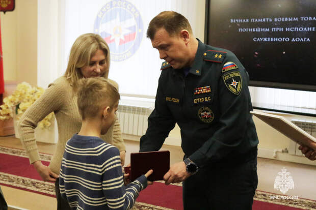 Спасатель Илья Ковалев, погибший при атаке БПЛА в Туле, посмертно награждён орденом Мужества