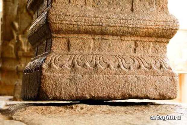 Лепакши — висящая колонна и загадочные круги Лепакши — висящая колонна и загадочные круги