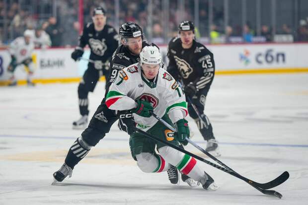 Гол Барабанова, травма Билялова: матч с «Трактором» обличил проблемы «Ак Барса»