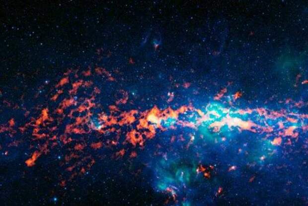 2. Газовое облако в созвездии Орел содержит достаточно алкоголя, чтобы создать 200 септиллионов литров пива. вселенная, космос, факты
