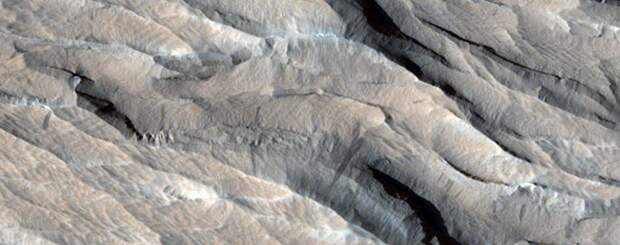 NASA опубликовало новые захватывающие снимки Марса, и вот — лучшие из них