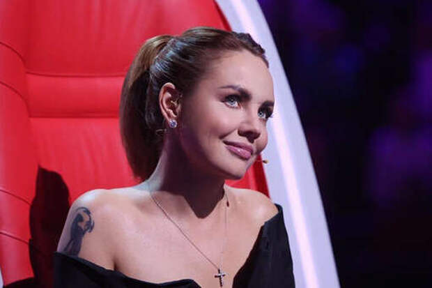 Певица МакSим раскрыла пол ребенка поклонницы на концерте