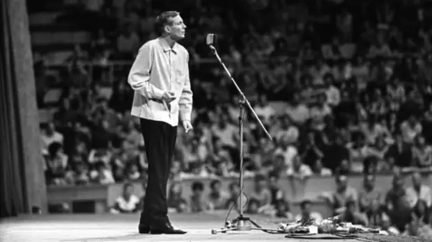 Стихи на стадионах: тест RT о поэтах-шестидесятниках