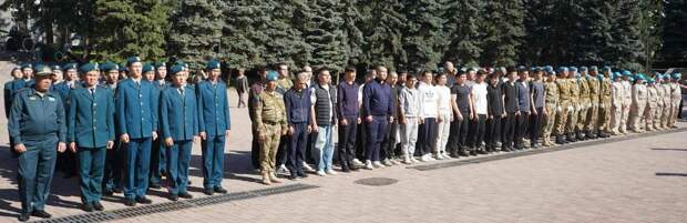 90 алматинцев отправились в десантно-штурмовые войска