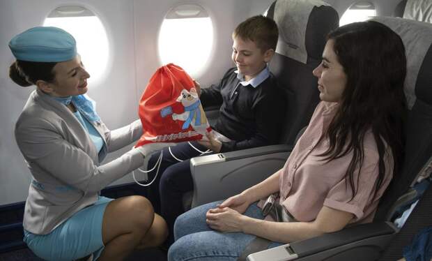 Новые дорожные наборы для маленьких пассажиров авиакомпании «Ямал»