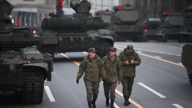 Танки в городе: первая репетиция парада Победы в Москве