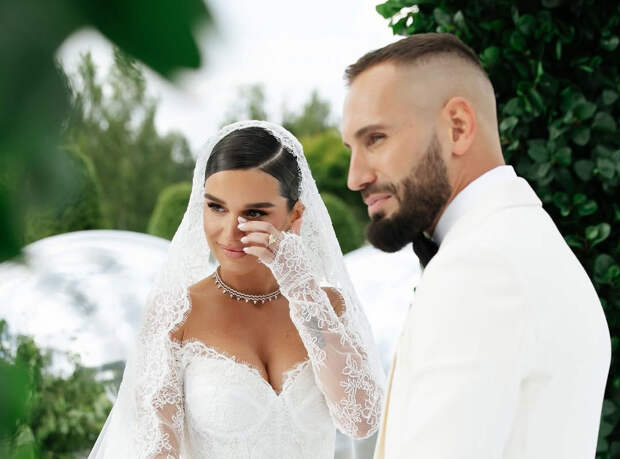 Муж Бородиной Сердюков спешно покинул съемки реалити "Мастер игры" из-за Омарова