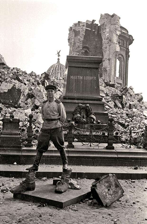 Берлин, весна 1945 года. Война, развязанная нацистами, вот-вот закончится. Фото: Анатолий АРХИПОВ 