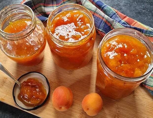 Чтобы приготовить варенье из абрикосов в духовке, нужен только сахар и очищенные от косточки фрукты — рецепт простой и быстрый, а результат вам понравится как на вкус, так и по внешнему виду и...-10