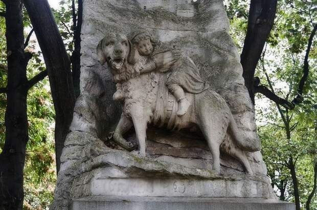 Памятник Барри. Франция.