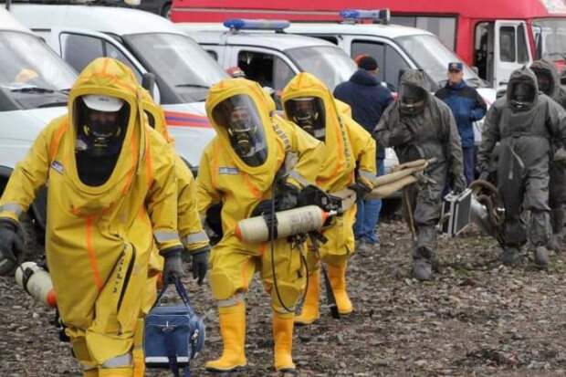 Утечку соляной кислоты устраняют на станции Инская в Новосибирске