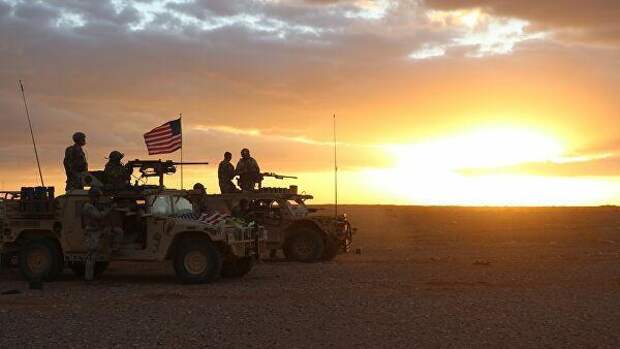 Американские военнослужащие в районе населенного пункта Эт-Танф, Сирия