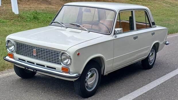 ВАЗ-21011 оценили в 1,6 миллиона рублей