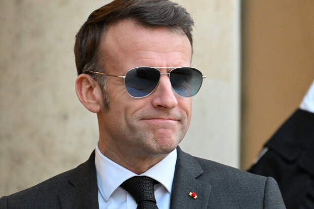 Трамп оценил внешний вид Макрона на саммите в Давосе фразой «что, черт возьми, это было»