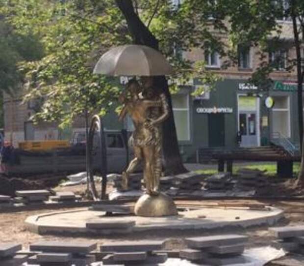 будущий фонтан в сквере на улице Симоновский Вал// пресс-служба префектуры ЮВАО