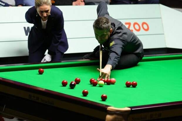 Чемпионат Мира: Марк Селби выиграл напряженный поединок против Селта и вышел в 1/8 финала