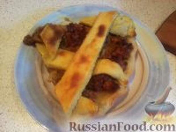 Фото к рецепту: Творожный пирог с мясом и капустой
