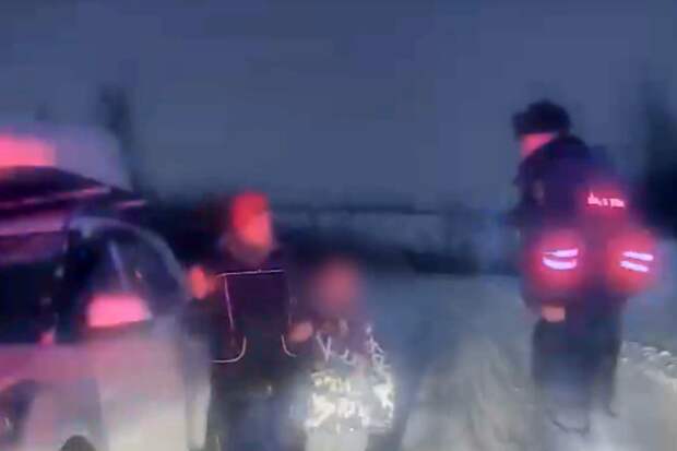 В Новокузнецке штрафовали женщину, посадившую девятилетнего внука за руль