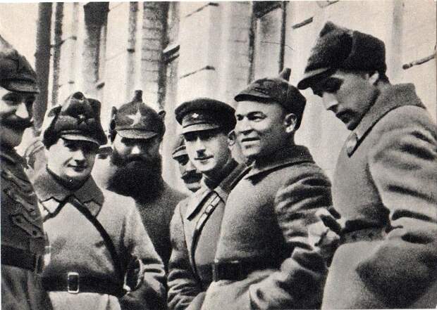 В группе командиров РККА. декабрь 1923.