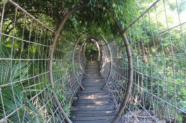 20-fabulous-bridges-as-if-they-are-leading-to-other-dimensions-artnaz-com-18