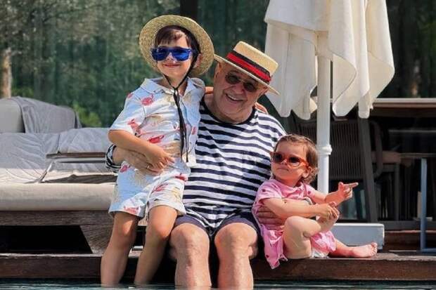 Татьяна Брухунова призналась, почему боится оставлять детей с 80-летним Петросяном