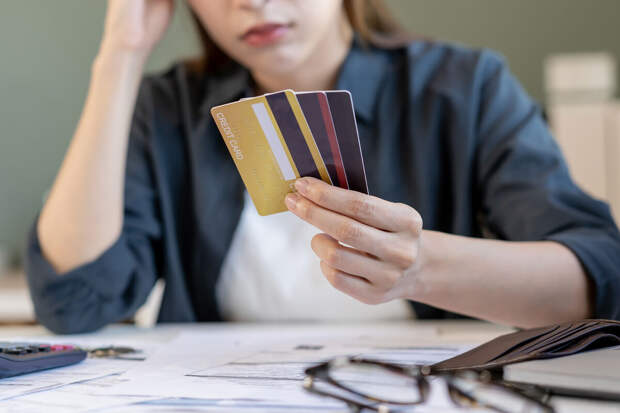 Аналитик Сорокина: россиянам достаточно двух дебетовых и одной кредитной карты