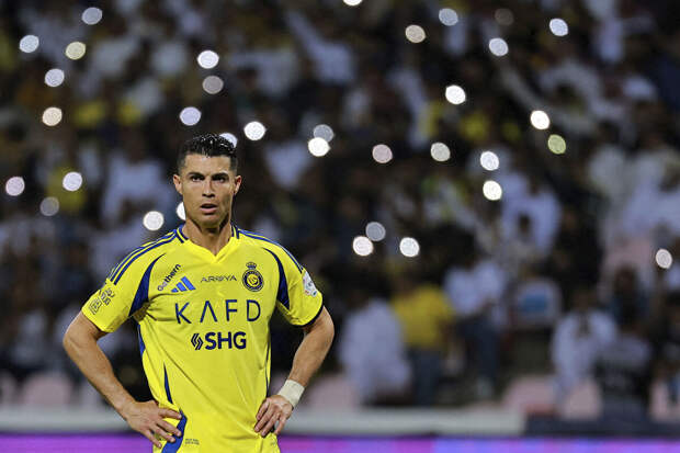 Гол Роналду принес "Аль-Насру" победу над "Аль-Ахли" в саудовской Про-Лиге