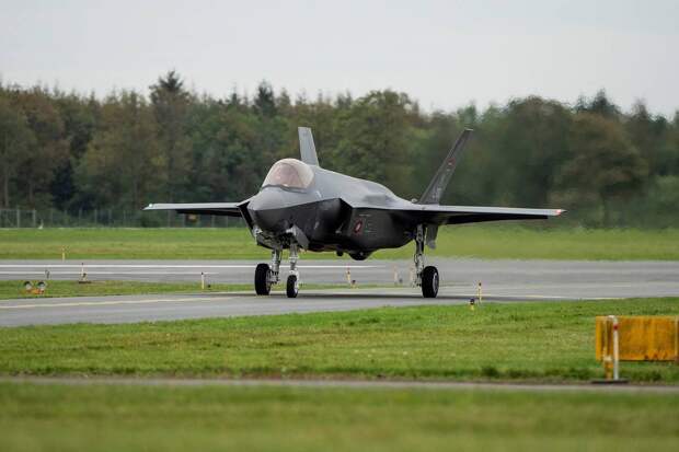 Стало известно о возможности США «отключить» датские F-35