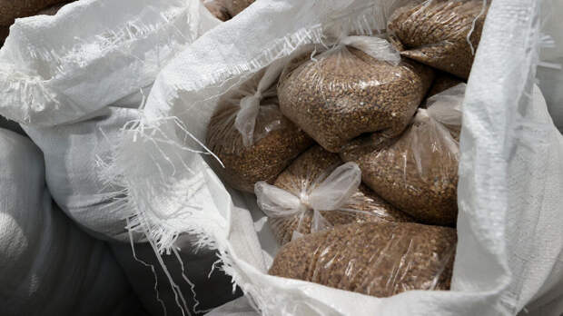 Киевский режим отправляет в Херсон просроченную еду