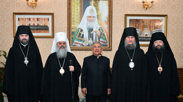 В Казанском епархиальном управлении прошла встреча Раиса Республики Татарстан с архипастырями Татарстанской митрополии